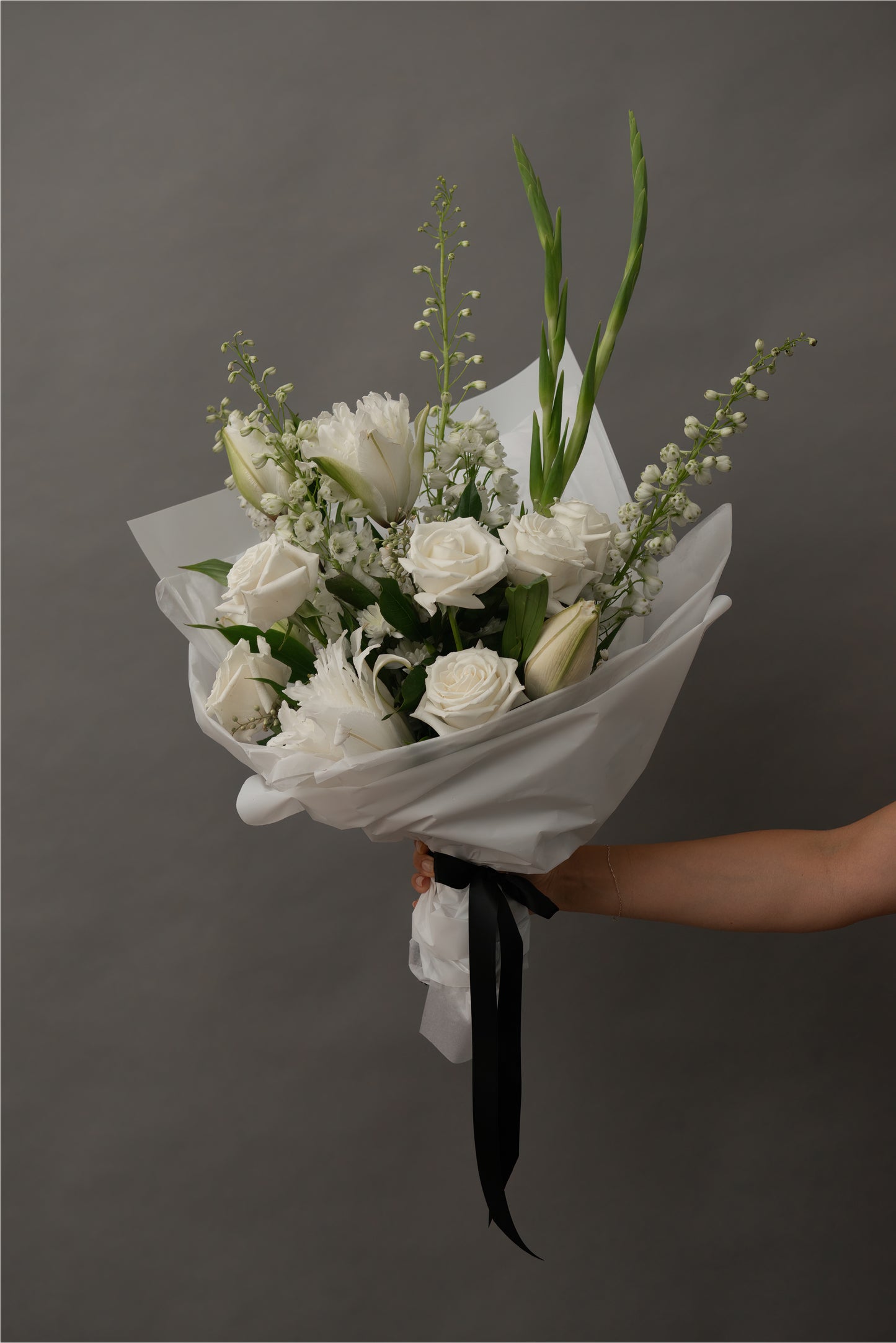 Medium Bouquet — White & Green