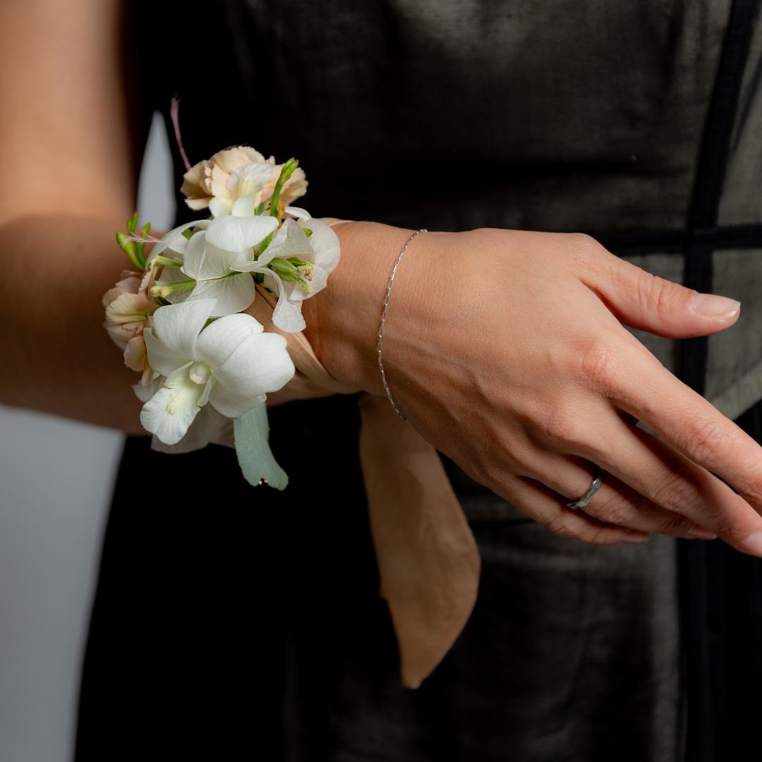 Mon Chérie — White Corsage